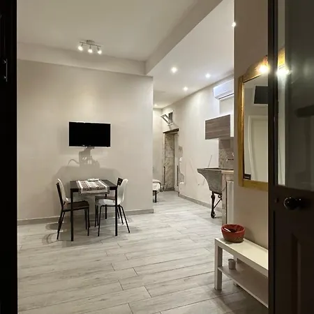 Sykia House * Syracuse